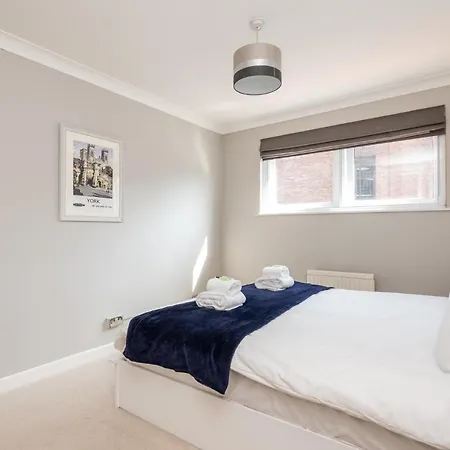 Gorgeous Central Modern - Pass The Keys *