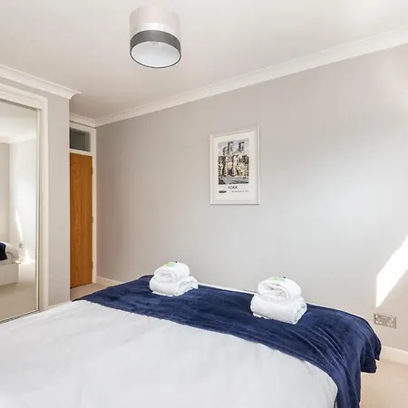 Gorgeous Central Modern - Pass The Keys York